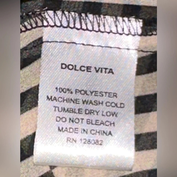 DV by Dolce Vita Sheer Blouse with open Back - Picture 7 of 9